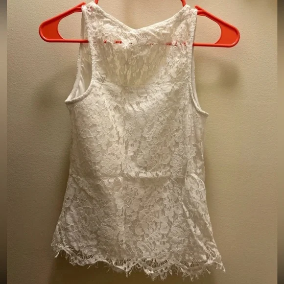 No Boundaries White Floral Lace Tank - Picture 2 of 3